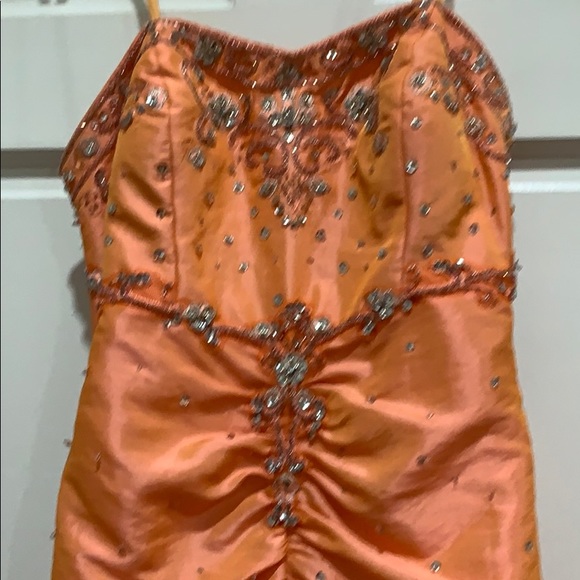 Prom dress - Picture 2 of 3